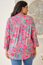 Load image into Gallery viewer, Plus Size Printed Notched Long Sleeve Blouse
