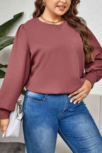 Load image into Gallery viewer, Plus Size Round Neck Puff Sleeve Top
