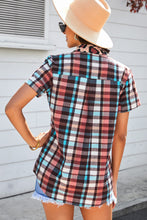 Load image into Gallery viewer, Plaid Pocket Short Sleeve Shirt

