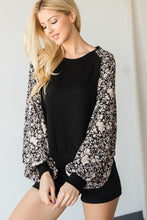 Load image into Gallery viewer, Floral Print Bubble Longsleeve Top
